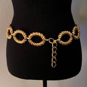 ESCADA Women’s Vintage Gold Tone Metal Oval Chainlink Adjustable Belt